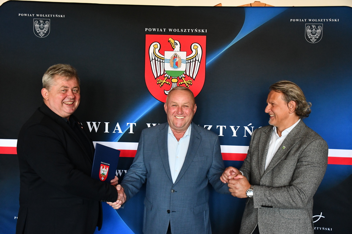 W powiecie powstanie nowa infrastruktura rowerowa - umowy zostały podpisane